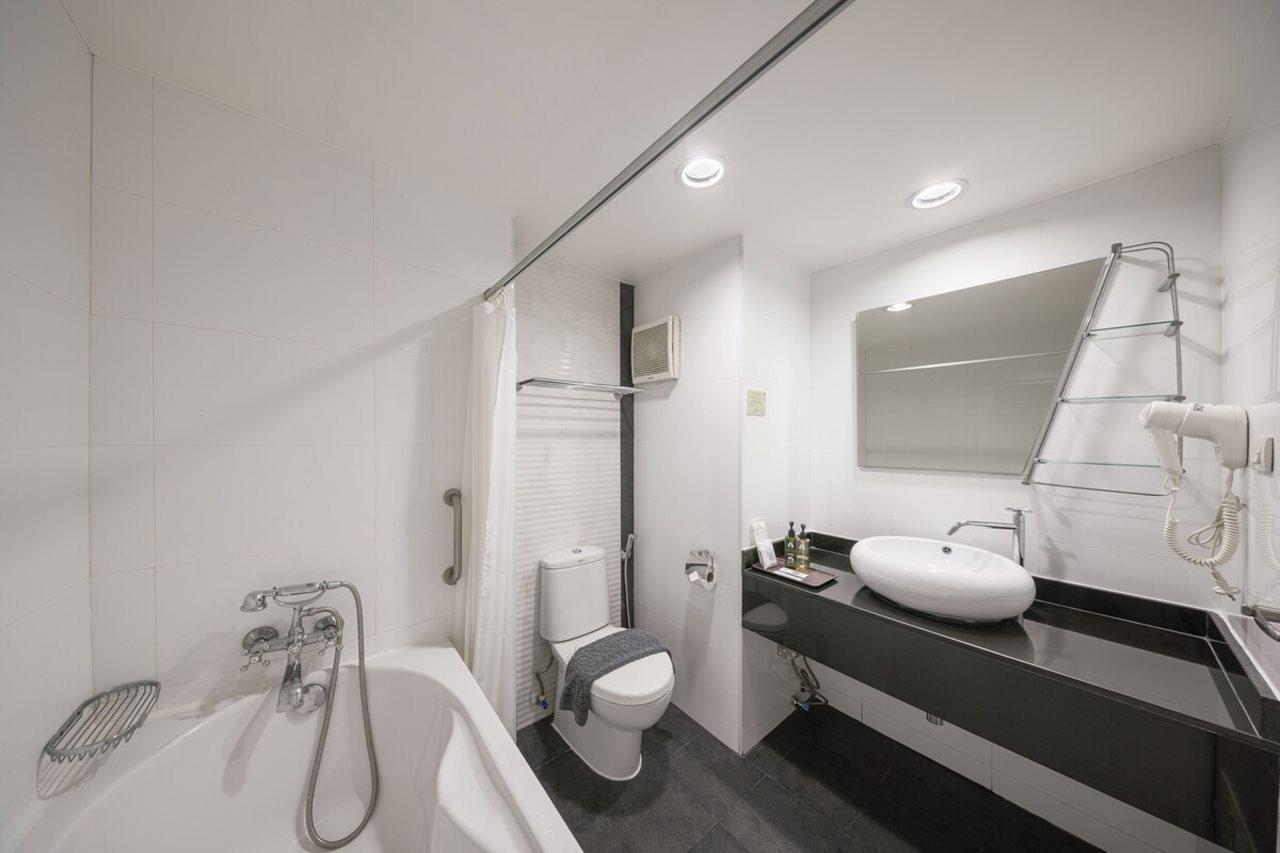 At115 By Rompo Mansion Hotel Bangkok Exterior photo